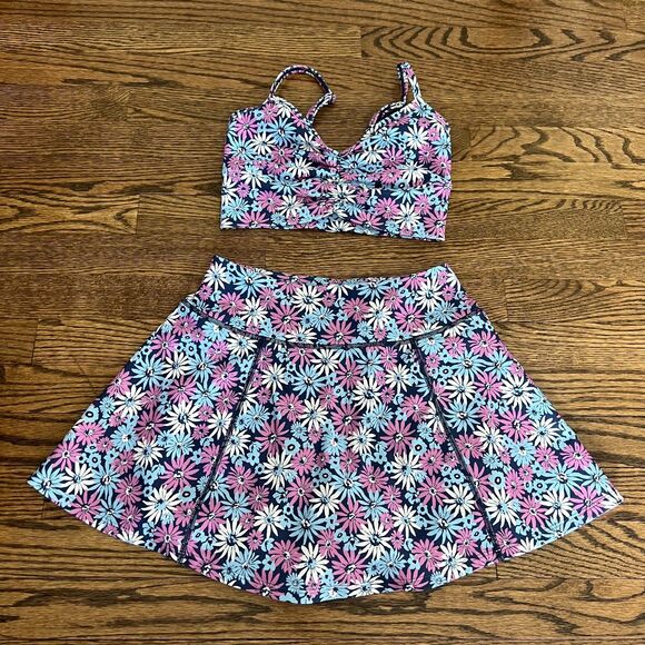 L*SPACE Soren Top + Bad And Bogey Skort Set In Oopsie Daisy Size Small - Picture 2 of 8